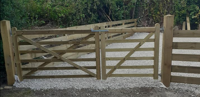 Modern wood fencing Anglesey