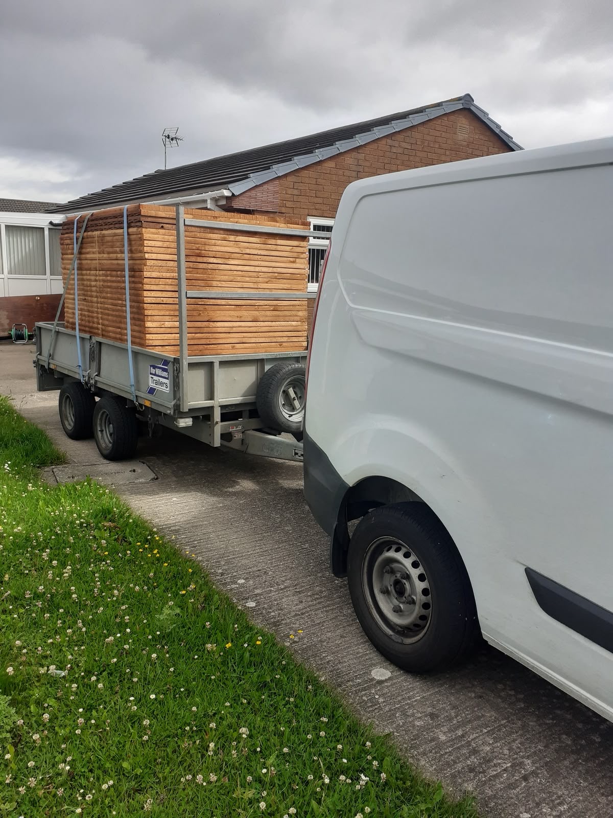 Timber garden fence panels delivery and installation in Anglesey